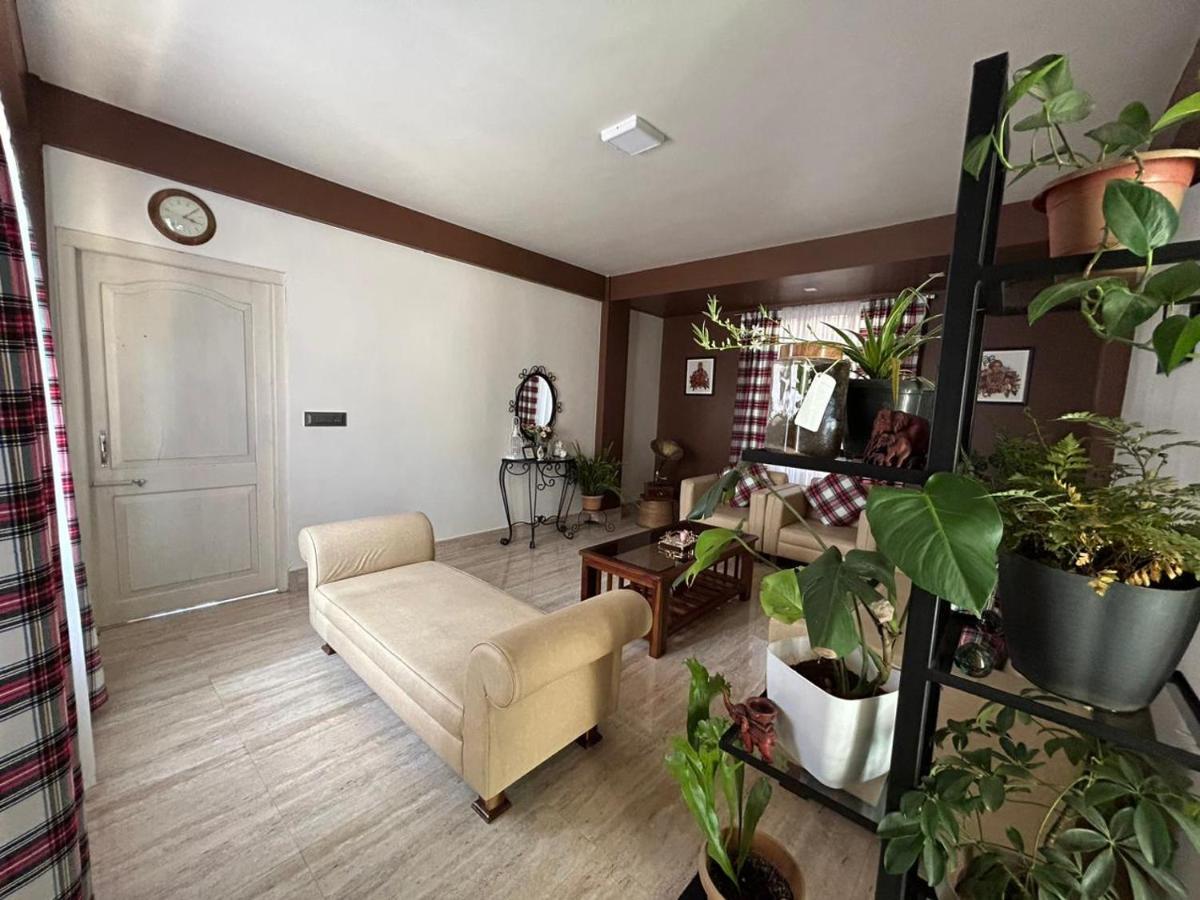 Na-U-Iaka Homestay Shillong Exterior photo